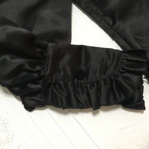 Absolutely adorable black blouse